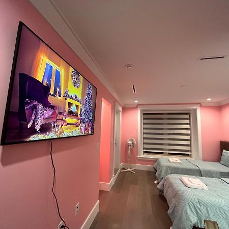 Milano Luxury Suites Ванкувер Экстерьер фото